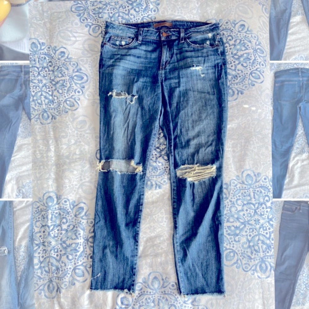 Joe’s Jeans - loose fit & ripped